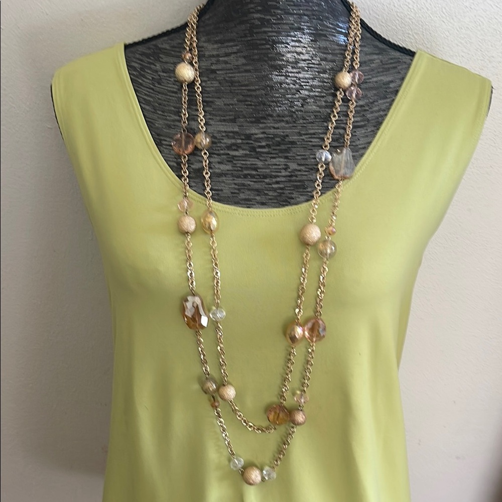 Elegant Gold and Crystal Beaded Necklace